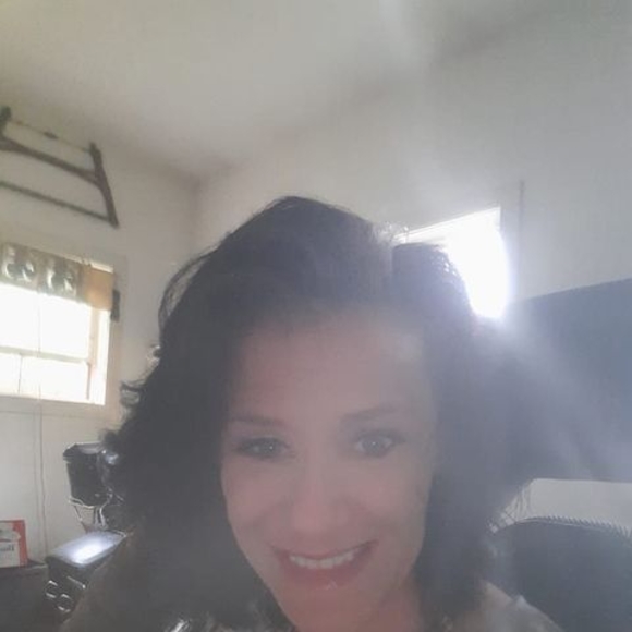 Meet your Posher, Amanda - Picture 1 of 1